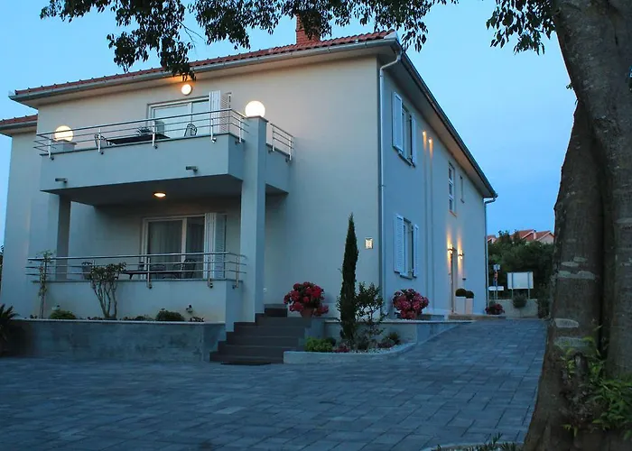 Mantinela * Malinska