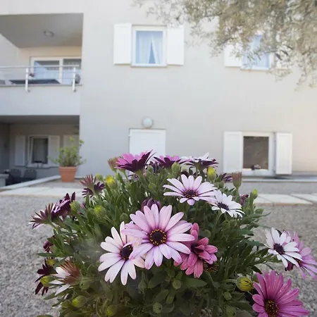 Apartman Mantinela