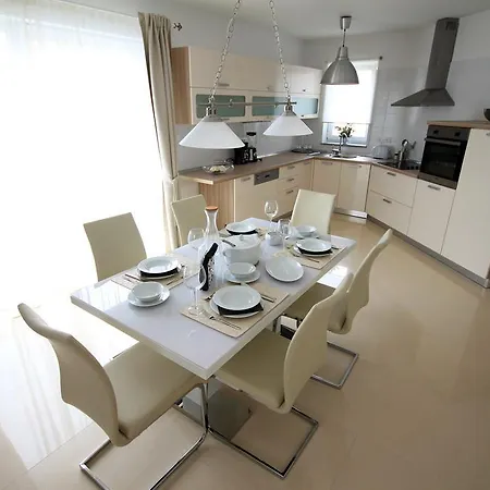Mantinela Apartment *