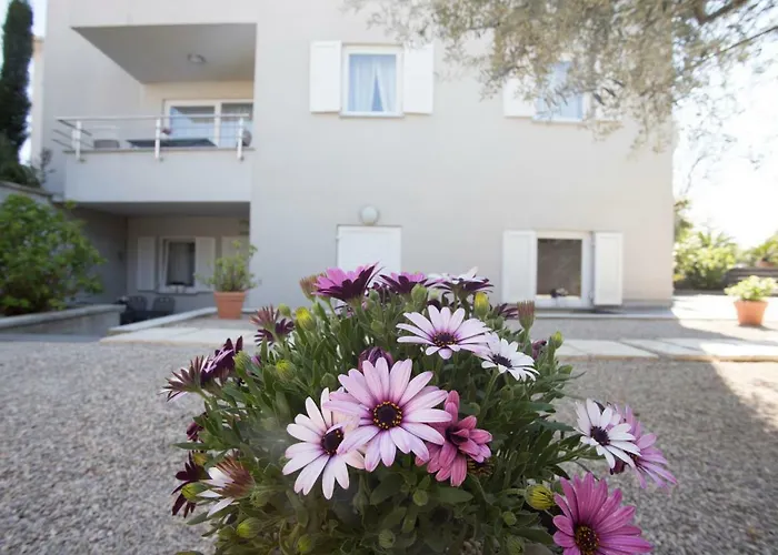 Apartment Mantinela